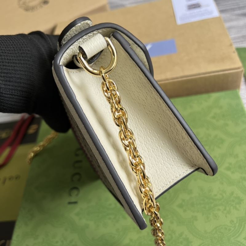 Gvc*1 padlock shoulder bags